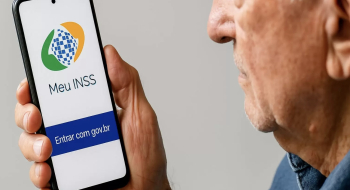 Aposentados e pensionistas do INSS podem consultar antecipação do 13º